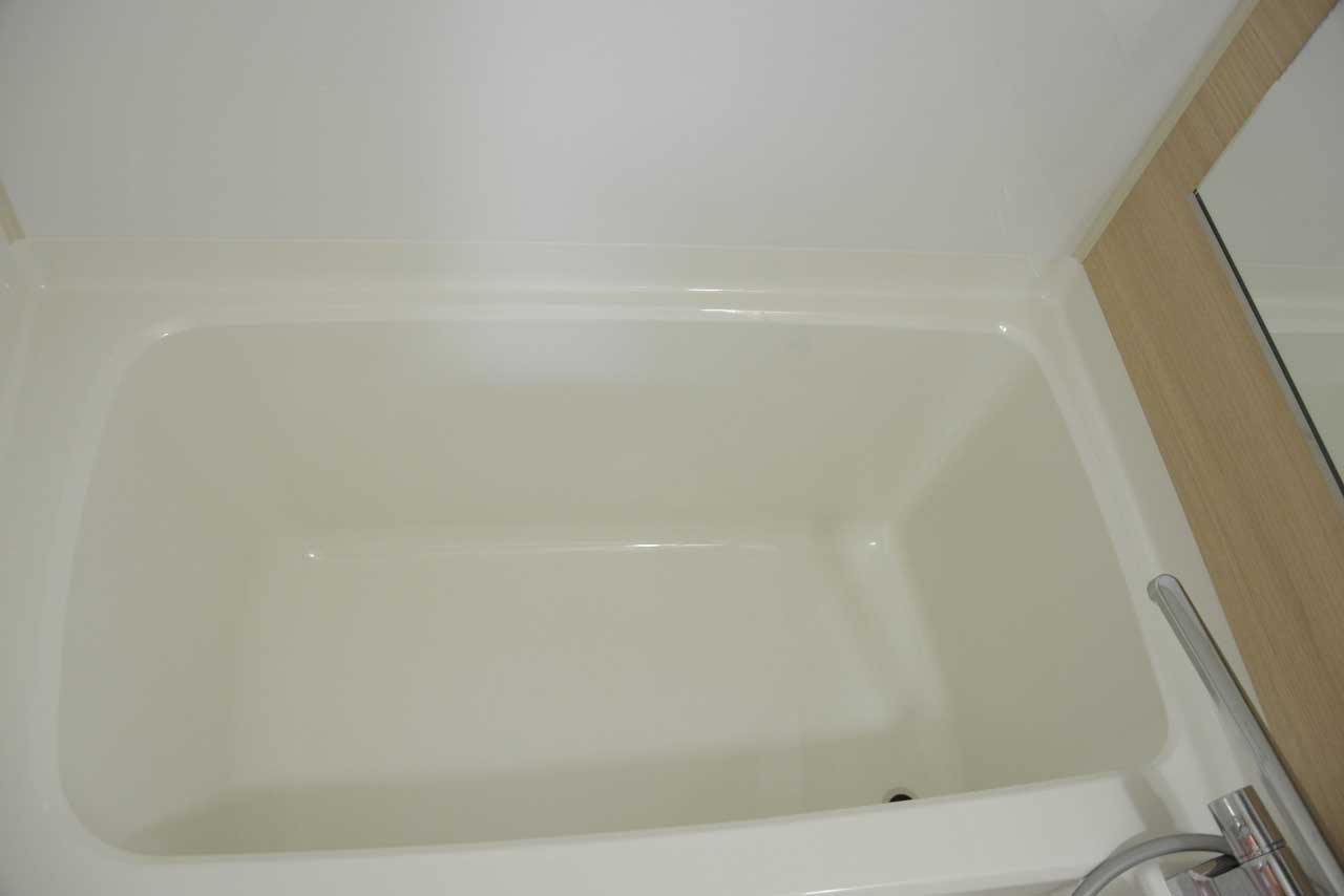 浴室リフォーム　マンションユニットバス　浴槽塗装施工後
